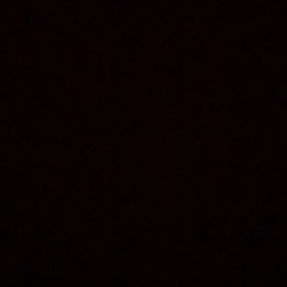 Meet your Posher, Laura - Picture 1 of 1